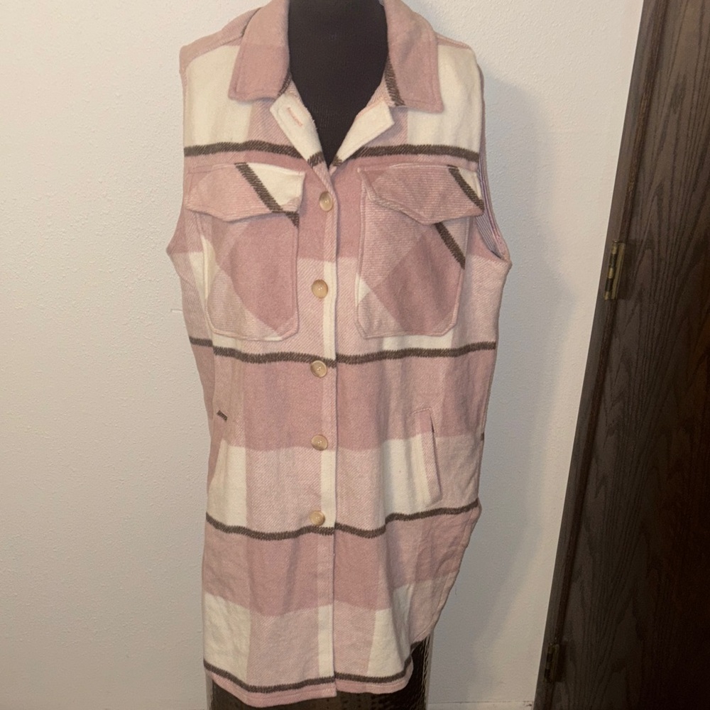 Outdoor Collection Shacket Vest size XL NWT